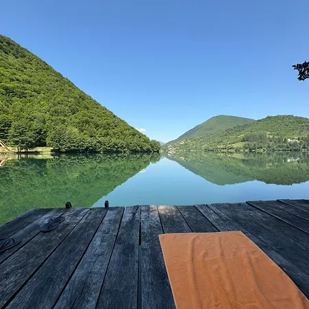 Kacar Jezero-jajce * Jezero (Republika Srpska)