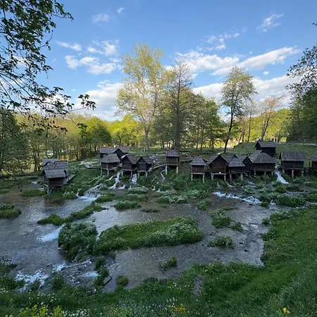 Kacar Jezero-jajce *